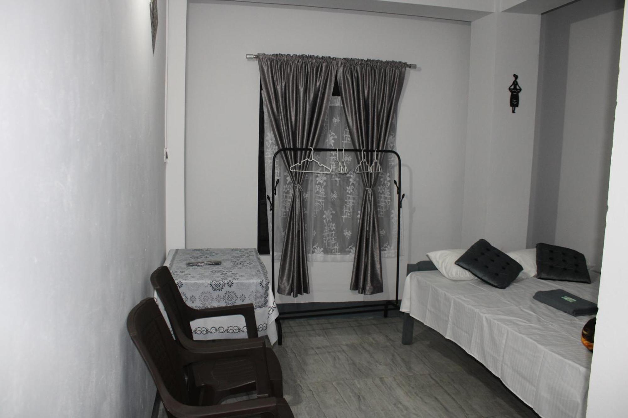 Halabella Homestay Шиллонг Экстерьер фото